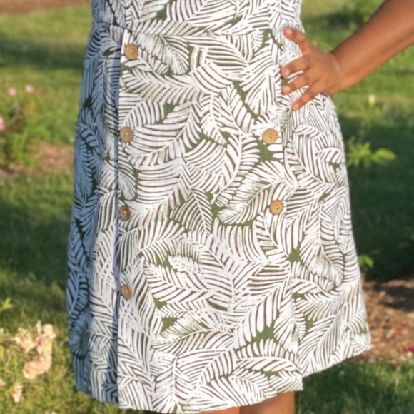 GREEN & WHITE SUMMER DRESS!!!! - Picture 6 of 8